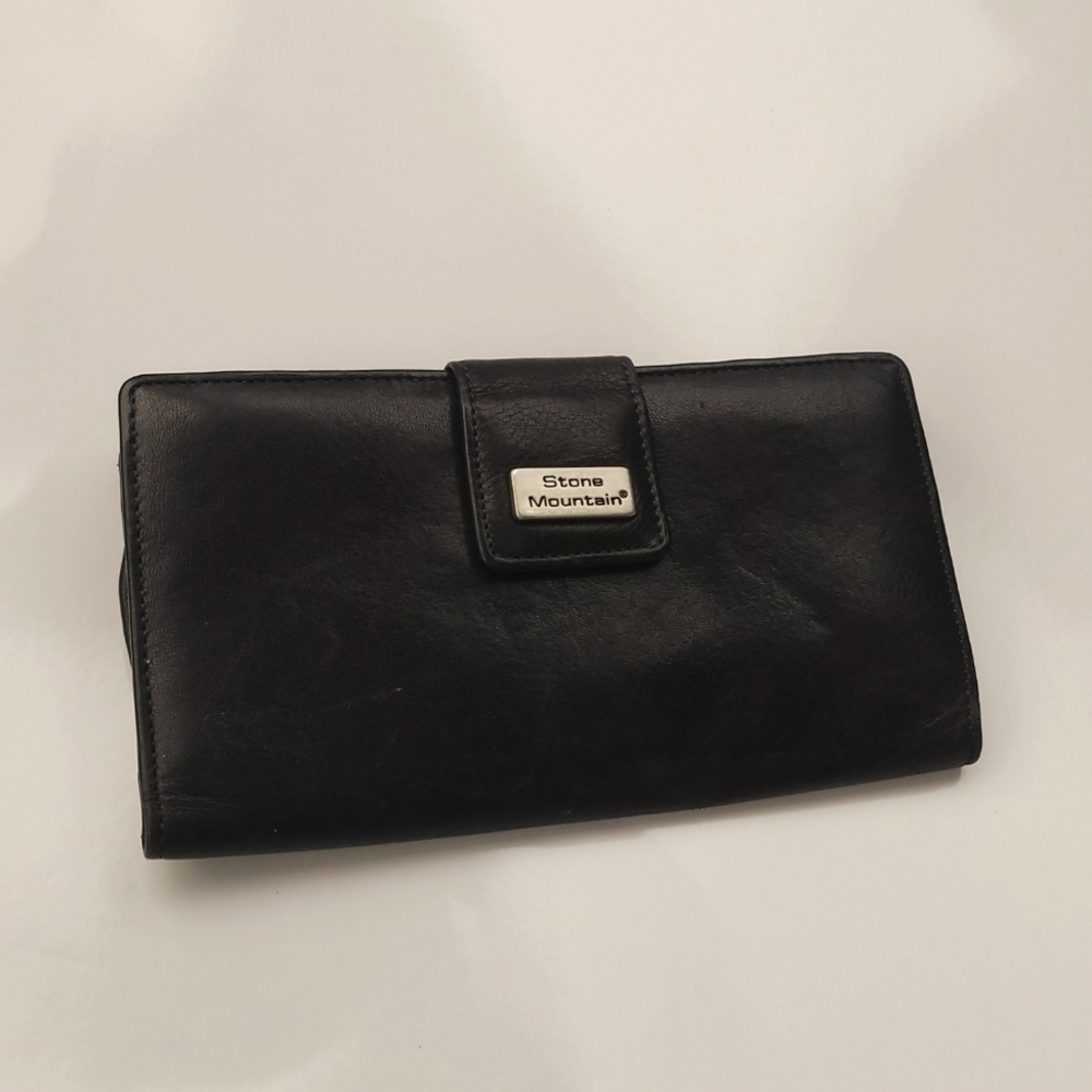 Stone Mountain women's wallet brown